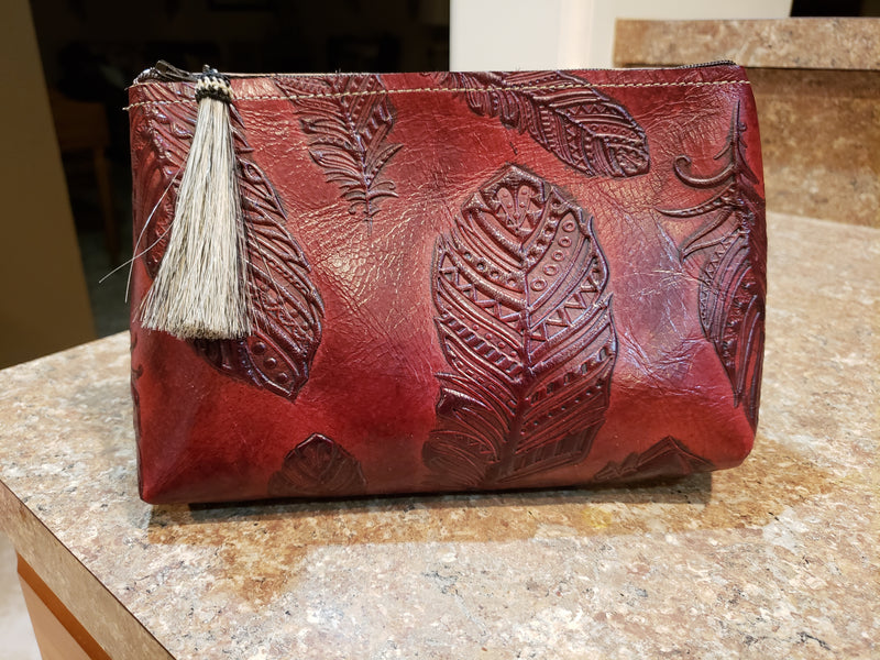 Wine Feather Freestanding Cosmetic Bag